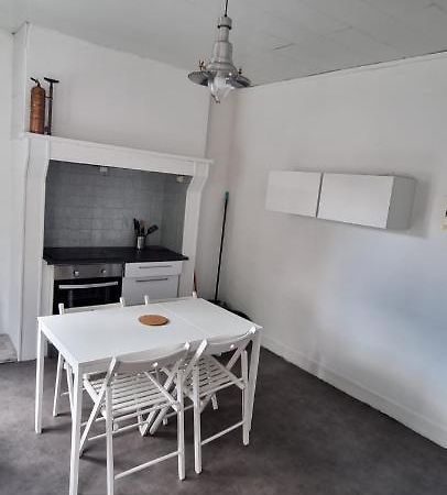 CAU F2 bis 2 chbres 6 personnes max wifi sweet home Caudebec-les-Elbeuf Extérieur photo