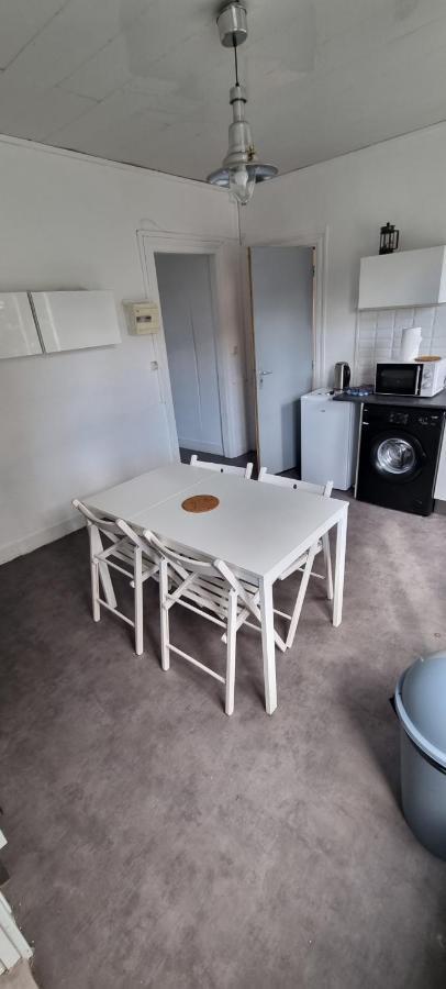 CAU F2 bis 2 chbres 6 personnes max wifi sweet home Caudebec-les-Elbeuf Extérieur photo